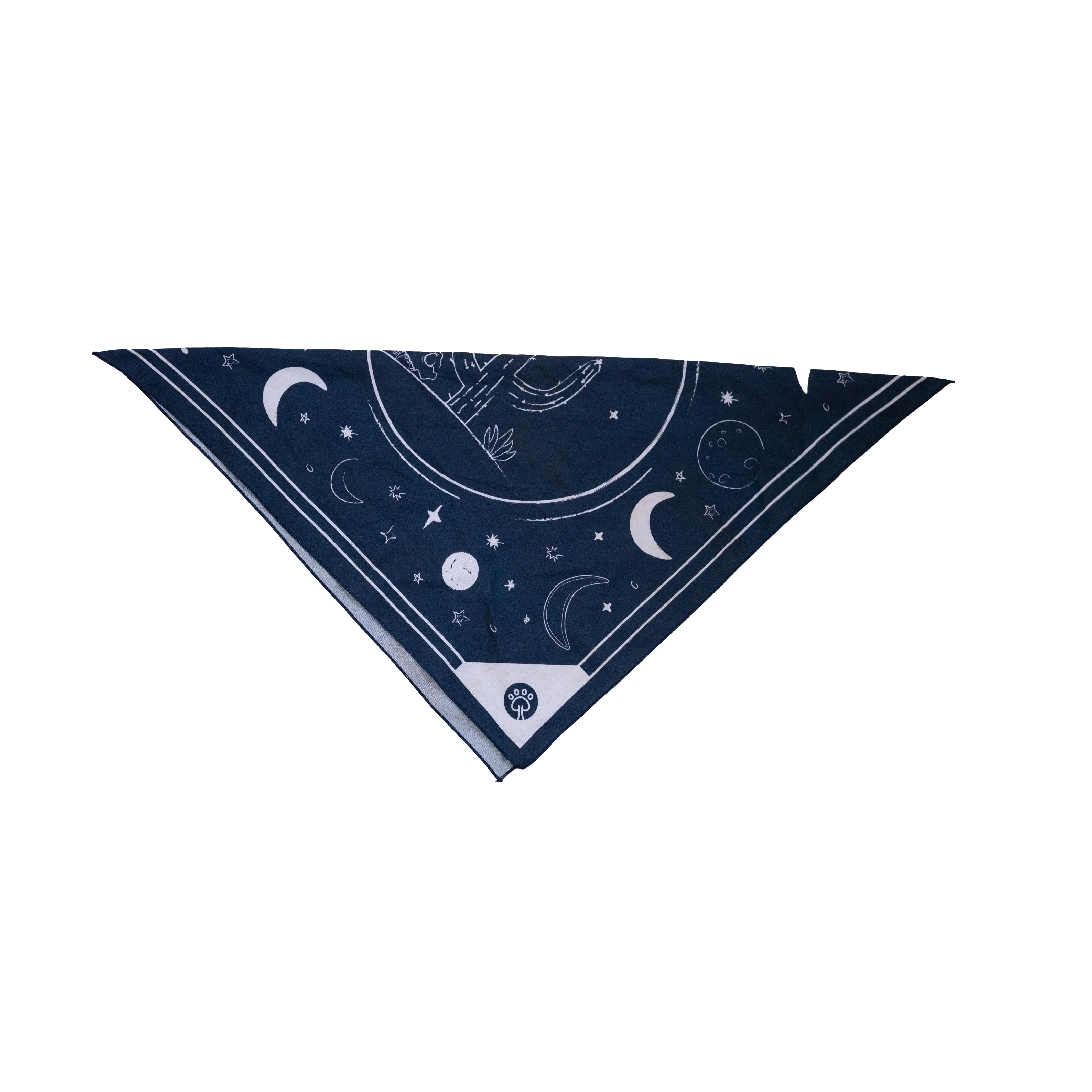 Pañuelo para perros Desert Night extendido en plano, mostrando el logotipo y los detalles del tejido.